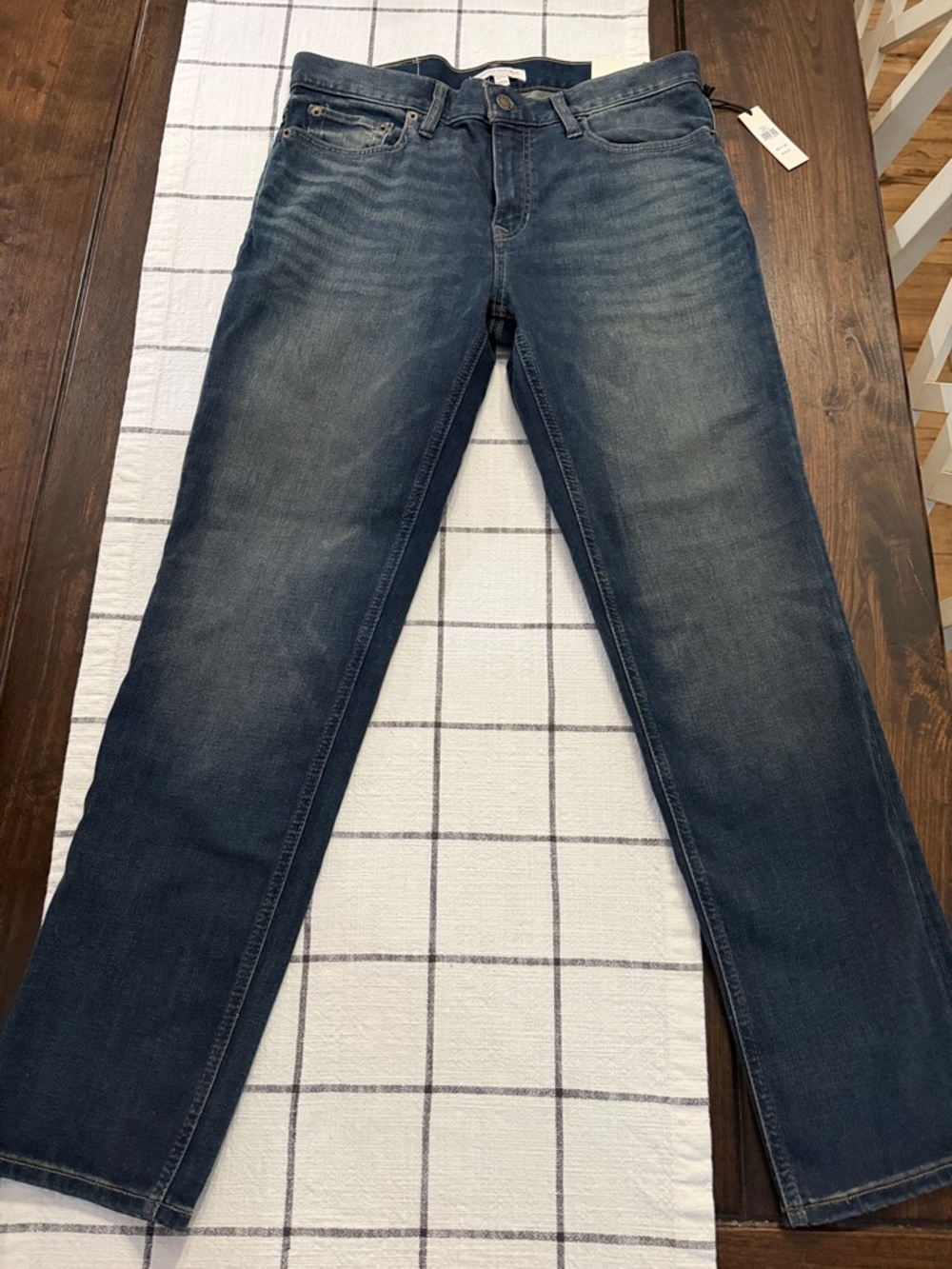 Banana Republic Men Slim Traveler Jeans in Dark Blue Wash